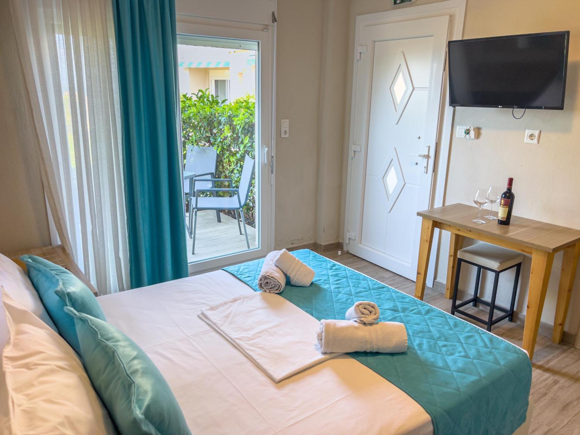 Yalos Beach Maisonettes 스칼라소티로스 외부 사진