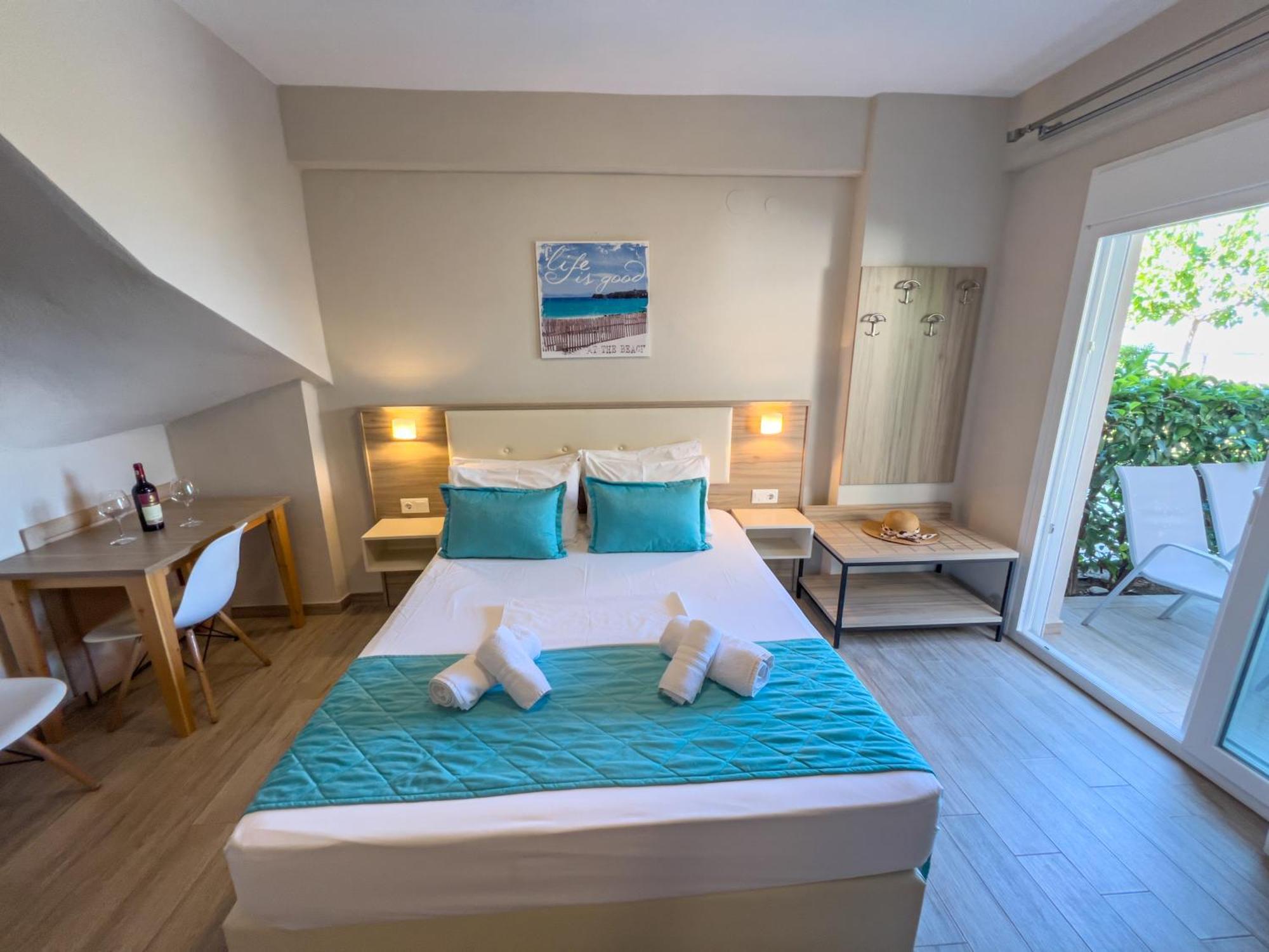 Yalos Beach Maisonettes 스칼라소티로스 외부 사진