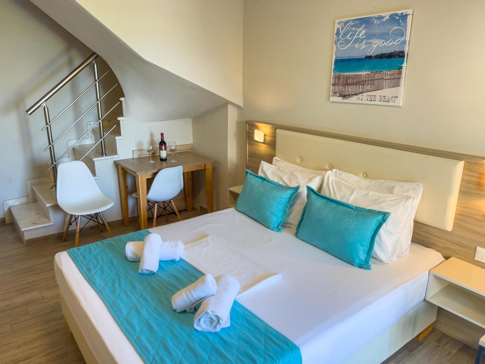 Yalos Beach Maisonettes 스칼라소티로스 외부 사진