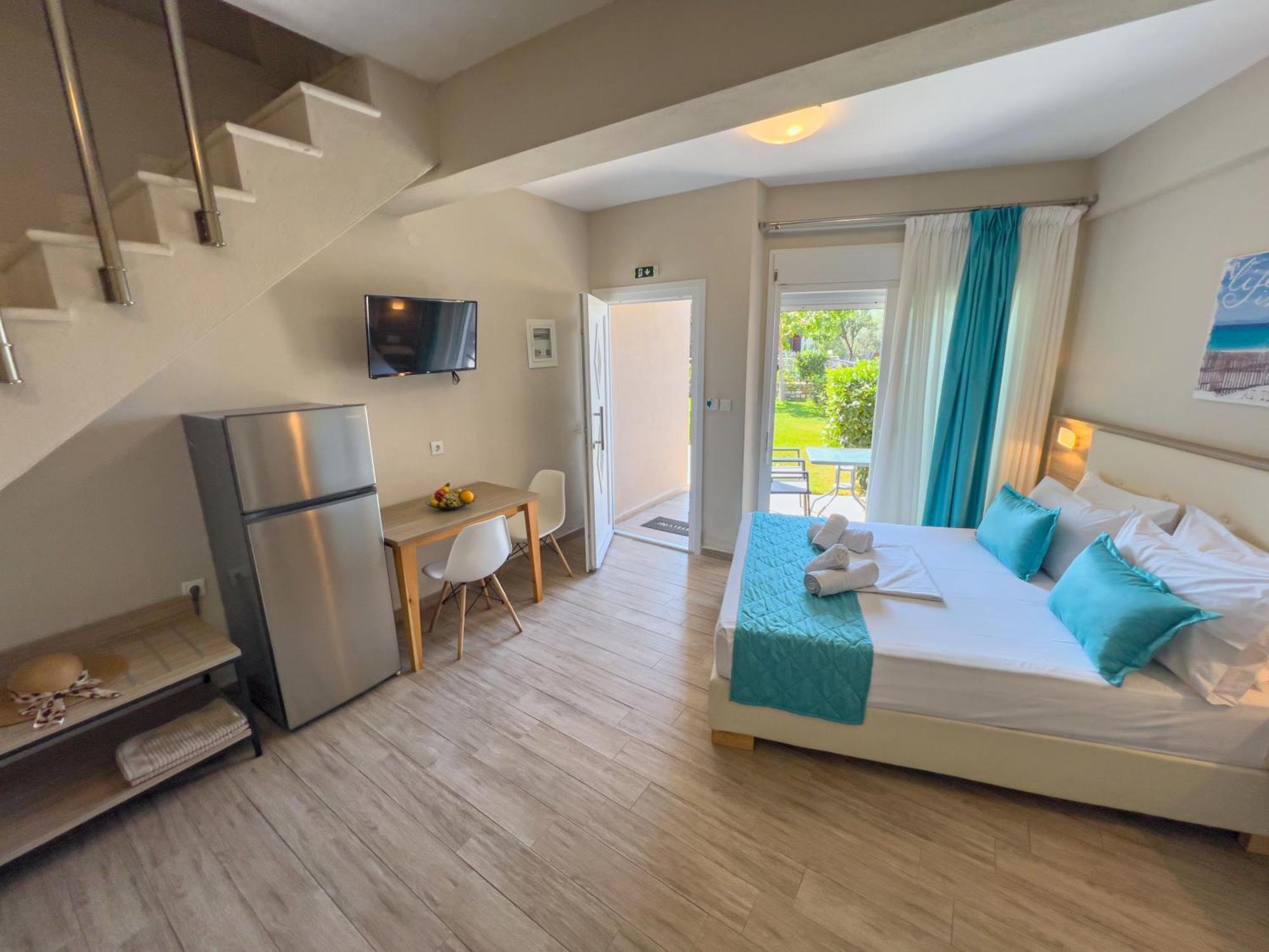 Yalos Beach Maisonettes 스칼라소티로스 외부 사진