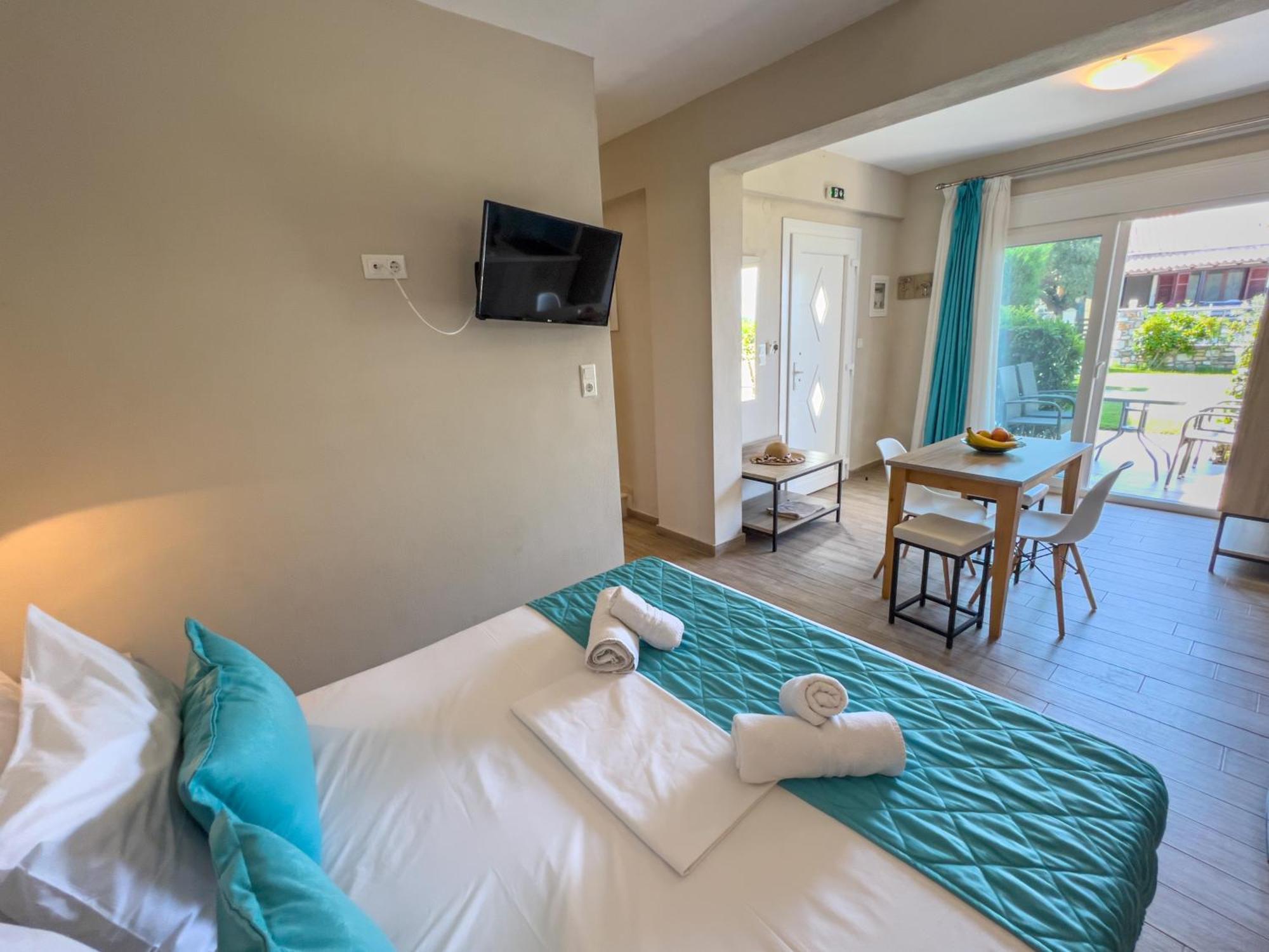 Yalos Beach Maisonettes 스칼라소티로스 외부 사진